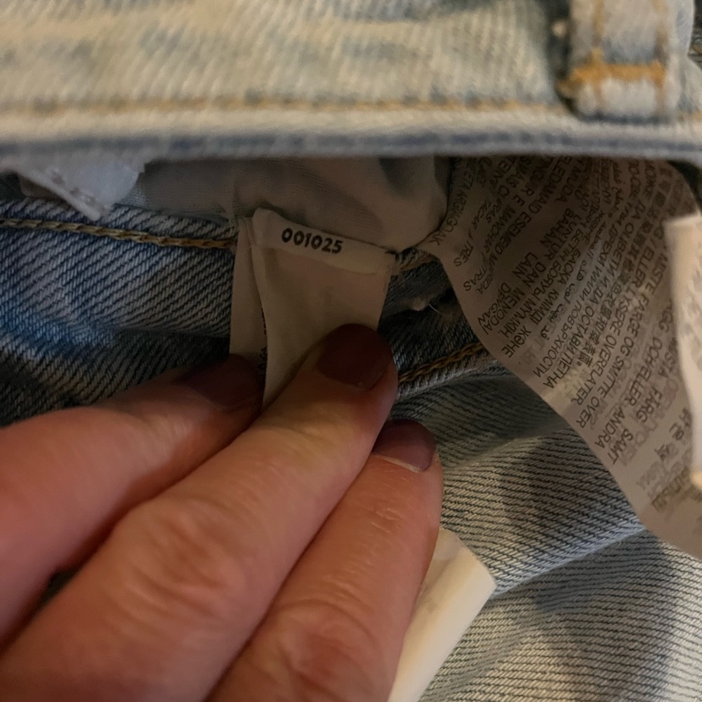 Light Blue Distressed Zara denim - Picture 6 of 12